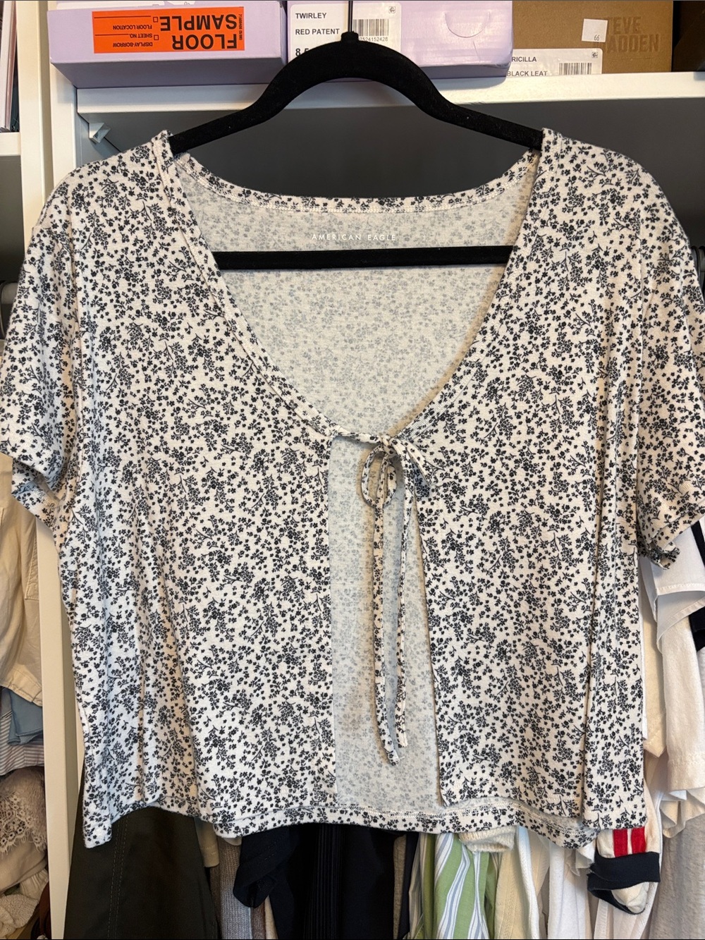 American Eagle Outfitters White Floral Tie-Front Short Sleeve Top